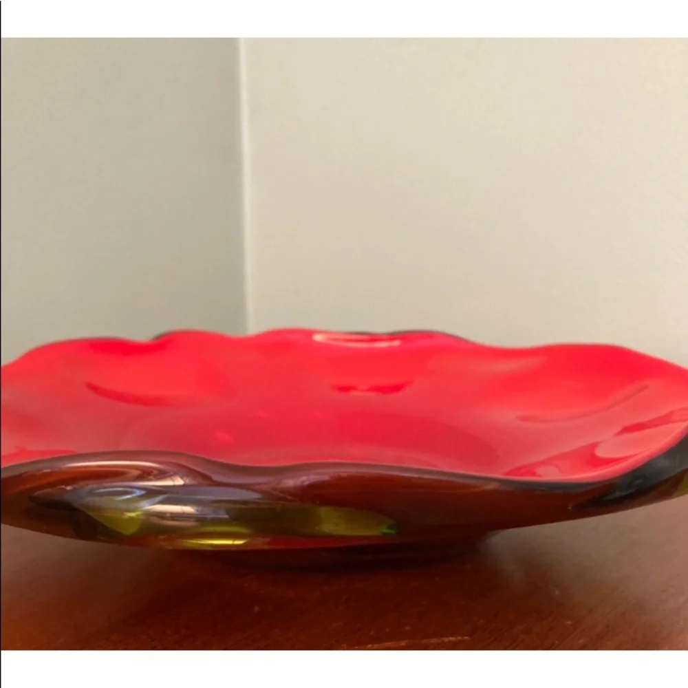 ☘️Murano Glass Green/Red Cased
Bowl/Dish - Picture 3 of 5